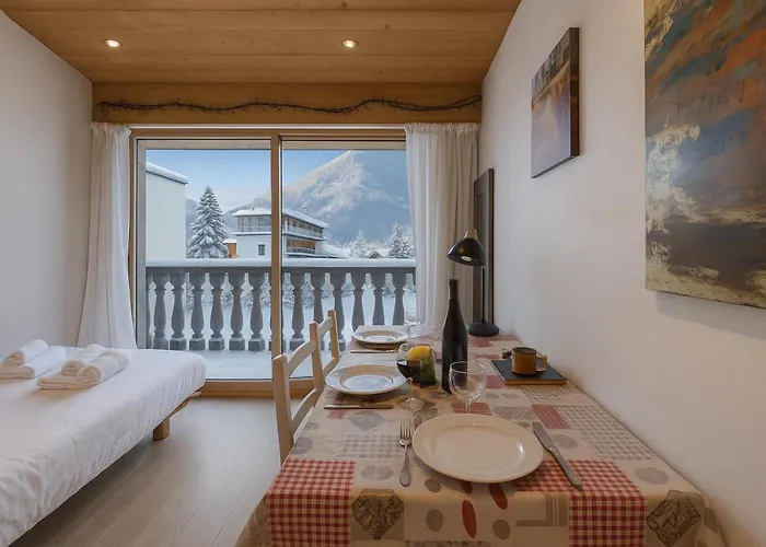 Clos Du Savoy - South Facing Balcony - Happy *