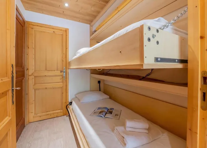 Clos Du Savoy - South Facing Balcony - Happy アパート